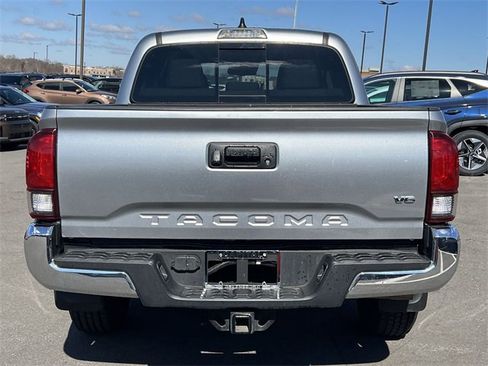 Used 2022 Toyota Tacoma SR5 image 32