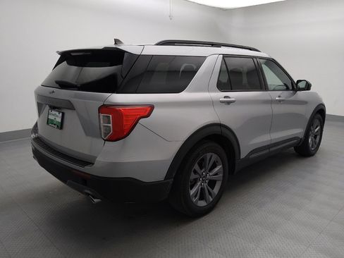 Used 2021 Ford Explorer XLT w/ Equipment Group 202A RWD image 10