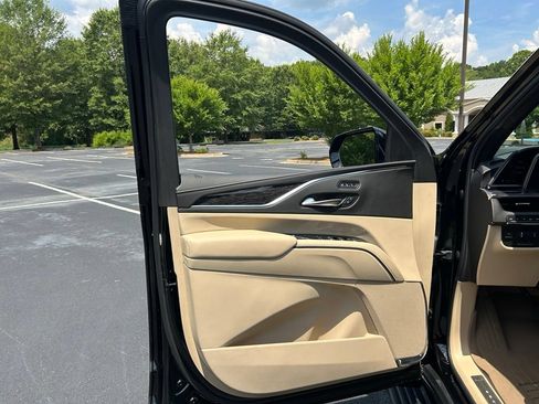 Used 2022 Cadillac Escalade Premium Luxury w/ Performance Package AWD/4WD image 61