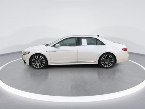 Used 2019 Lincoln Continental Select w/ Continental Climate Package image 5