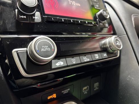 Used 2019 Honda Insight LX image 22