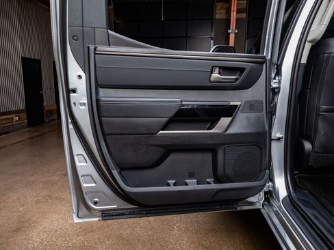 Used 2024 Toyota Tundra Limited image 37