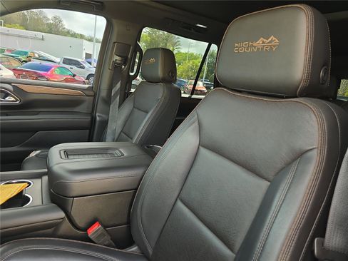 Used 2023 Chevrolet Tahoe High Country AWD/4WD image 17