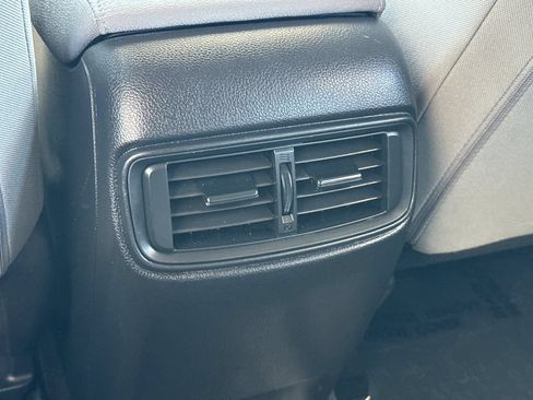 Used 2017 Honda CR-V LX image 12