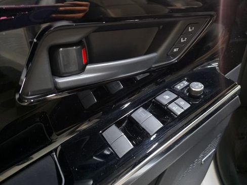 Used 2023 Subaru Solterra AWD image 13