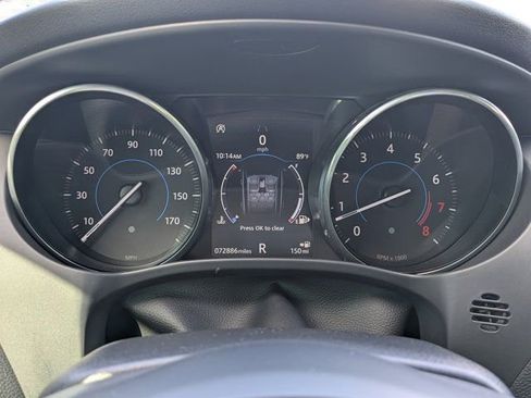 Used 2018 Jaguar F-PACE Premium image 23