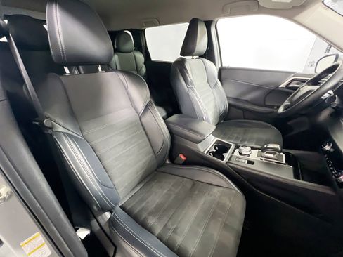 Used 2024 Mitsubishi Outlander SE image 31