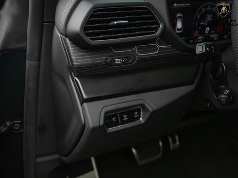 Used 2024 Lamborghini Urus S image 25