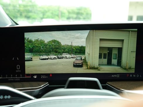 Used 2026 Cadillac Escalade Platinum Sport AWD/4WD image 9