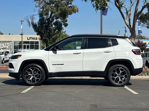 Used 2025 Jeep Compass Limited AWD/4WD image 6