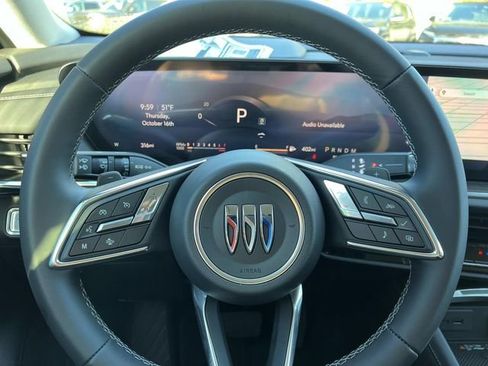 New 2025 Buick Envision Preferred image 18