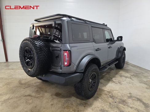 Used 2023 Ford Bronco Wildtrak image 6