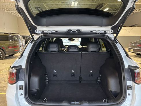 Used 2025 Jeep Compass Limited image 16