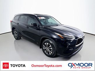 Certified 2023 Toyota Highlander XLE video 1