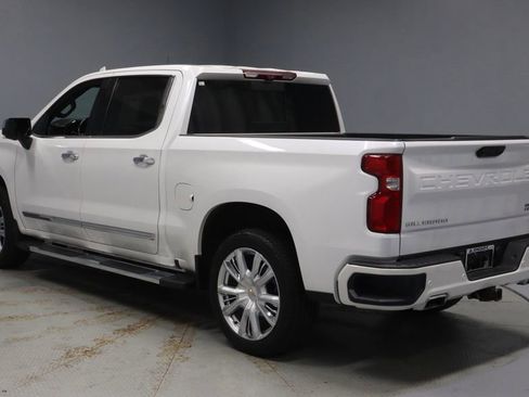 Used 2022 Chevrolet Silverado 1500 High Country w/ High Country Premium Package image 10