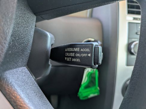 Used 2009 Chrysler 300 LX image 19