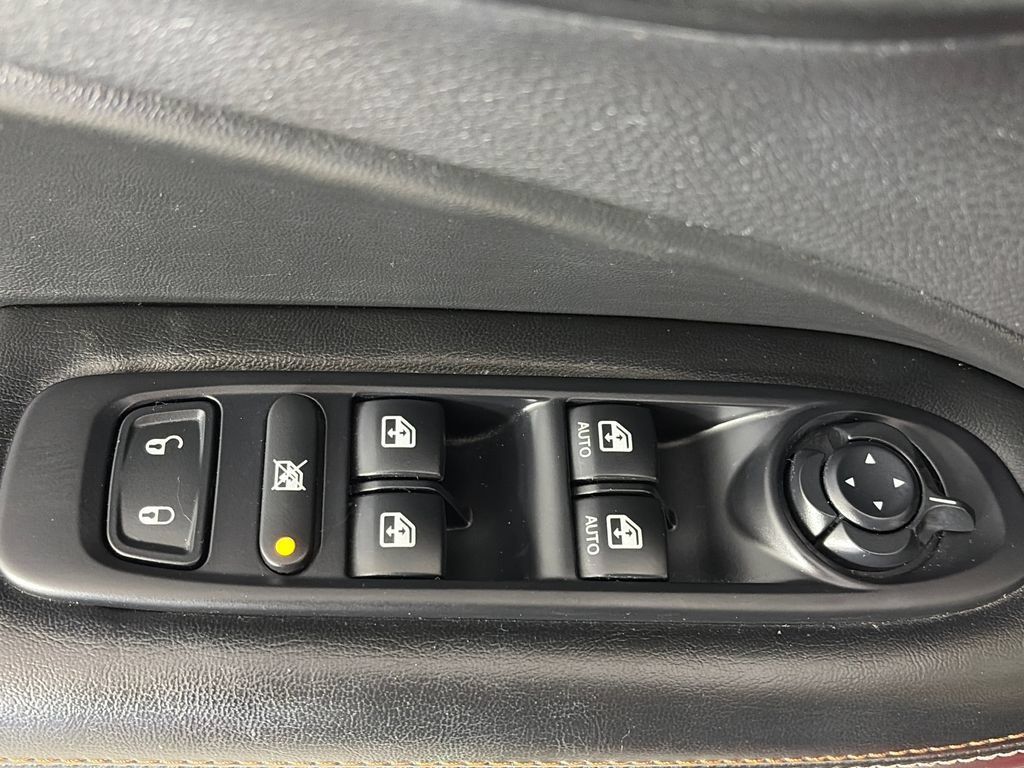 Used 2021 Jeep Compass Latitude FWD image 24