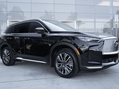 Used 2026 INFINITI QX60 Luxe w/ Cargo Package image 2