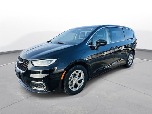 Used 2024 Chrysler Pacifica Limited image 38