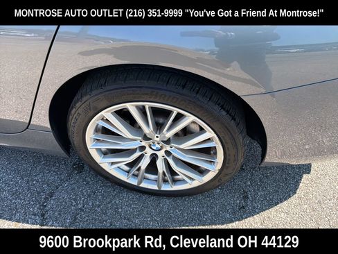 Used 2023 BMW 330i xDrive Sedan AWD/4WD image 25