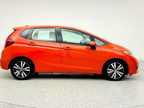 Used 2018 Honda Fit EX image 4