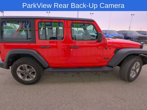 Used 2022 Jeep Wrangler Unlimited Sport image 11