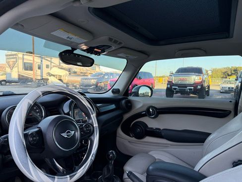Used 2017 MINI Cooper S image 21