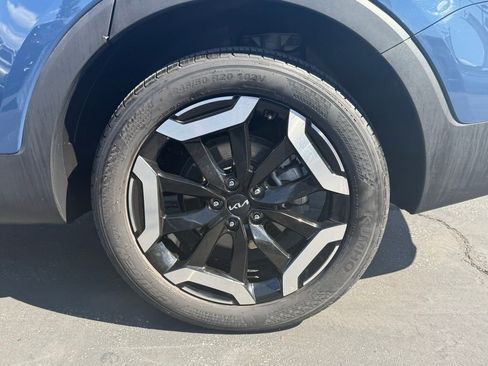 Used 2025 Kia Telluride S image 12