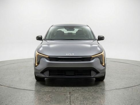 Used 2025 Kia K4 LXS image 2