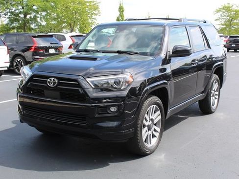 Used 2022 Toyota 4Runner TRD Sport AWD/4WD image 9