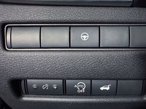 Certified 2024 Nissan Rogue SL image 29