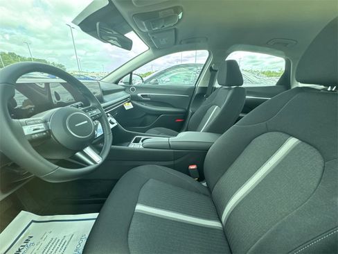 New 2025 Hyundai Sonata SEL image 11
