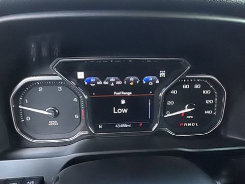 Used 2022 GMC Sierra 3500 Denali w/ Denali Ultimate Package image 12