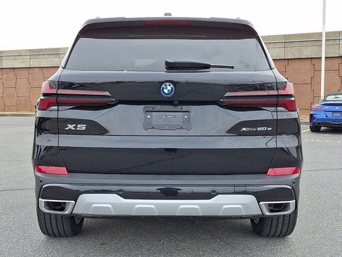 New 2026 BMW X5 xDrive50e w/ Premium Package image 5