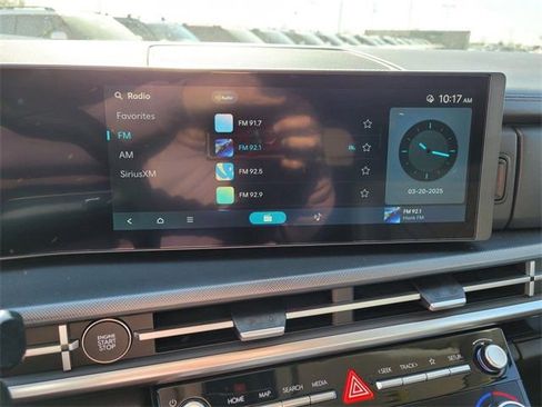 Certified 2025 Hyundai Santa Fe SEL image 6