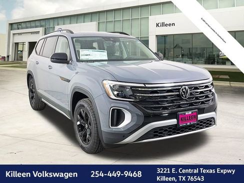 New 2026 Volkswagen Atlas Peak Edition image 1