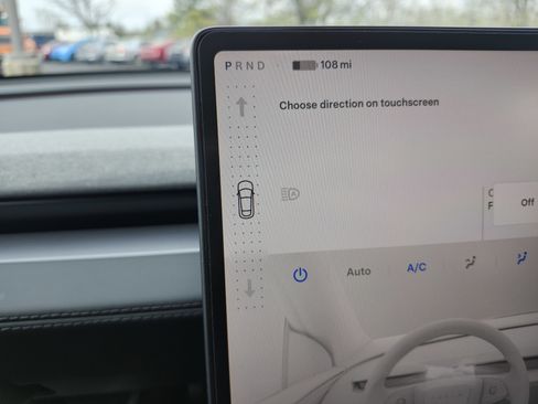 Used 2026 Tesla Model Y AWD image 36