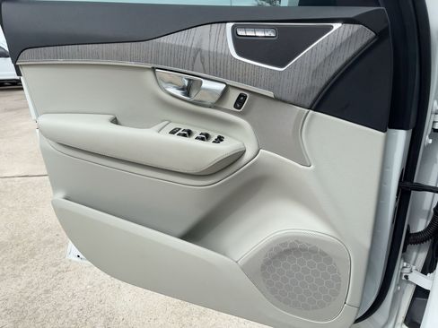 Used 2024 Volvo XC90 B6 Plus w/ Protection Package Premier image 22