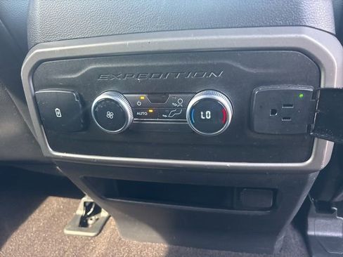 Used 2021 Ford Expedition XLT image 16