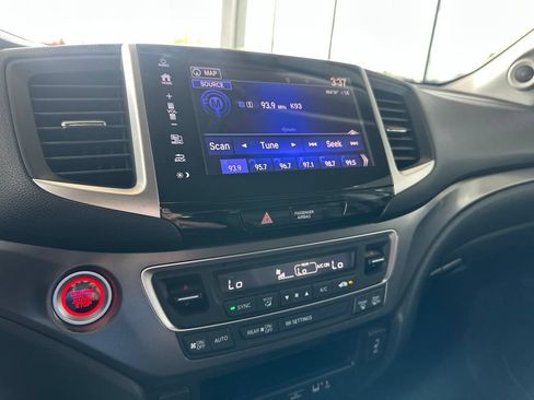 Used 2018 Honda Ridgeline RTL-T image 32