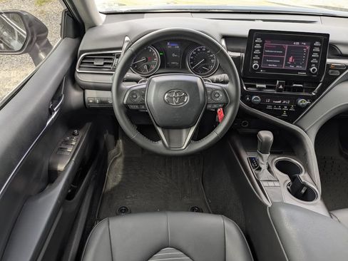 Used 2024 Toyota Camry SE FWD image 18