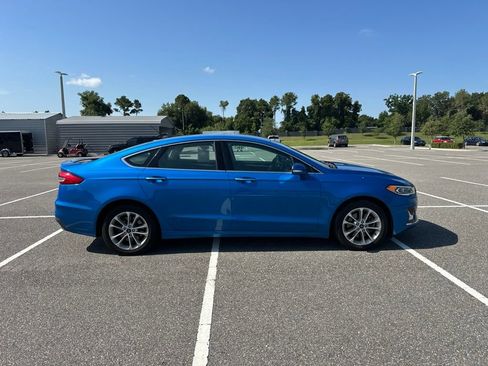 Used 2019 Ford Fusion Energi Titanium FWD image 4
