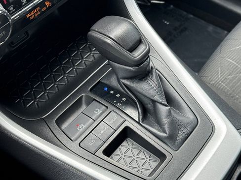 Used 2021 Toyota RAV4 XLE image 21