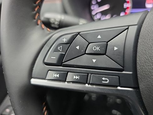 Used 2025 Nissan Sentra SR FWD image 23