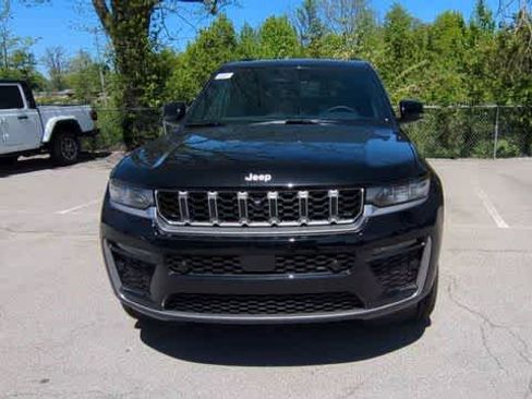 New 2026 Jeep Grand Cherokee L Limited AWD/4WD image 3