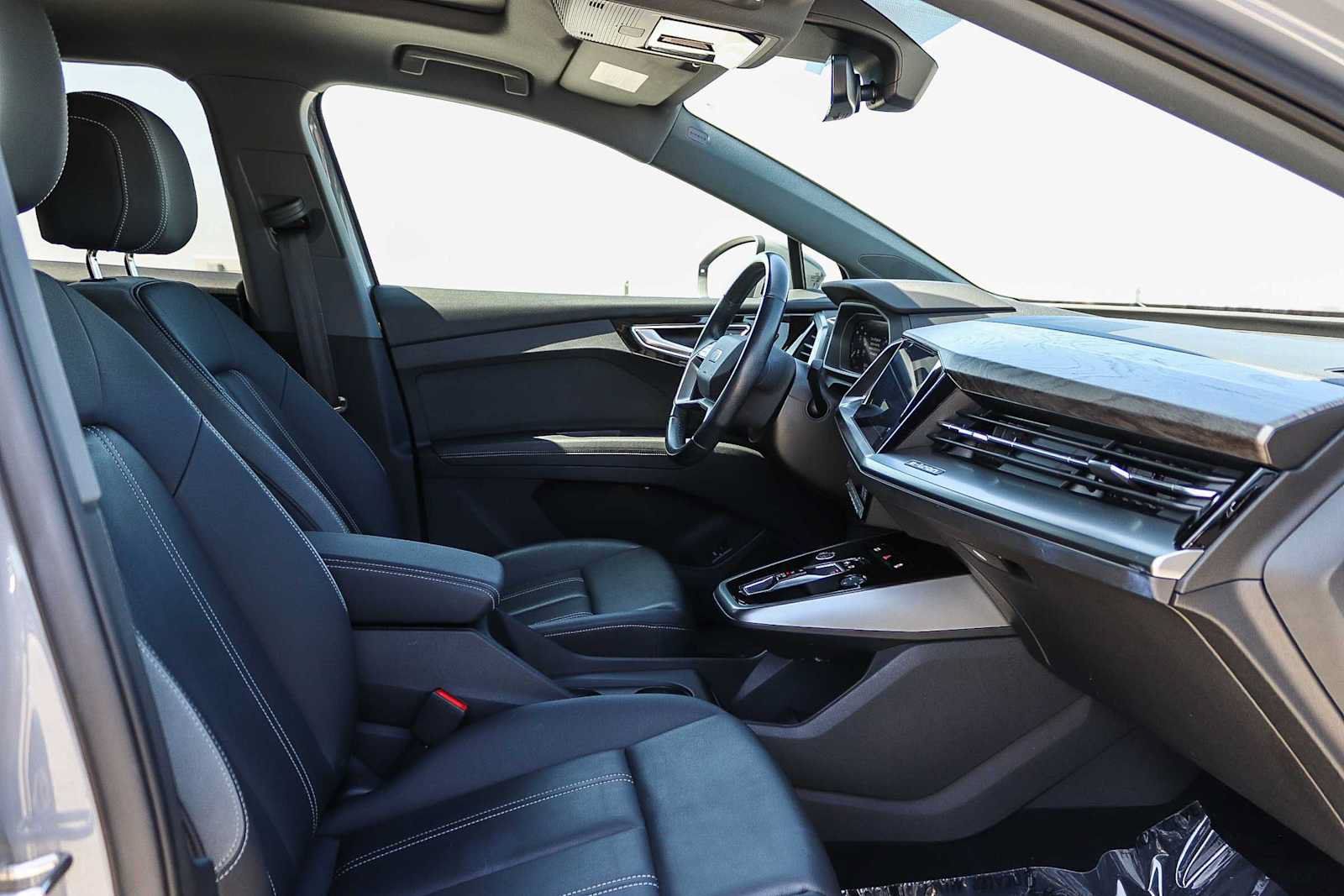 Used 2023 Audi Q4 e-tron Premium w/ Convenience Package RWD image 22
