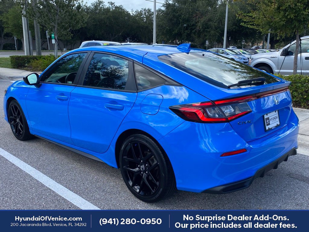 Used 2024 Honda Civic Sport image 9