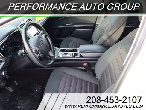 Used 2019 Ford Fusion SE image 17