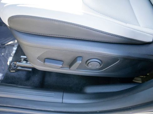 Used 2024 Kia Sportage EX image 17