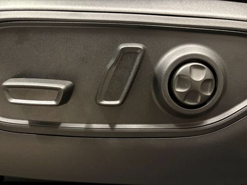New 2026 Jeep Grand Cherokee Altitude RWD image 13